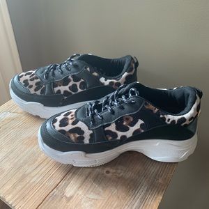 Leopard platform sneaker! Warn once
